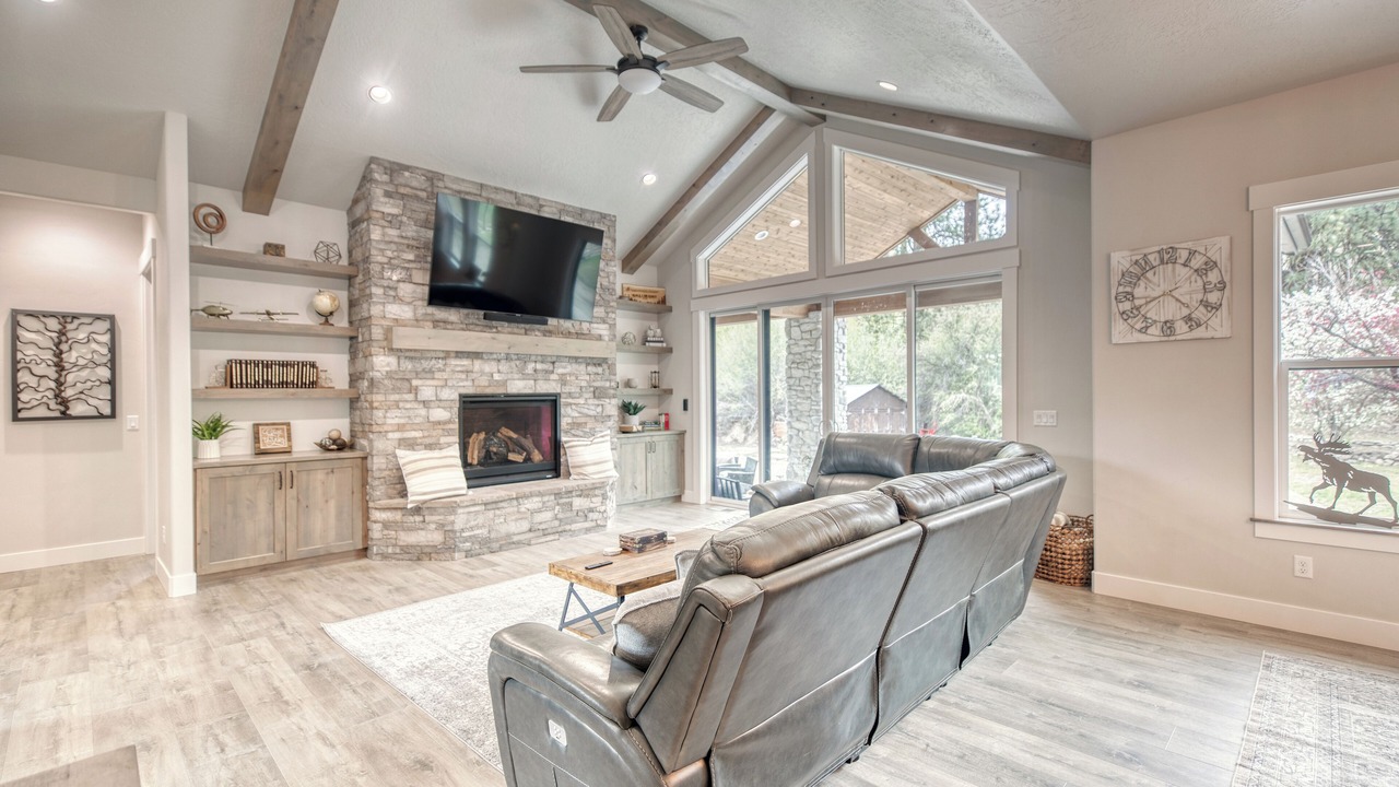 Photo of Livingroom in Garden Valley