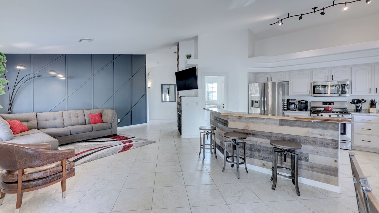 Photo of Livingroom in Enterprise