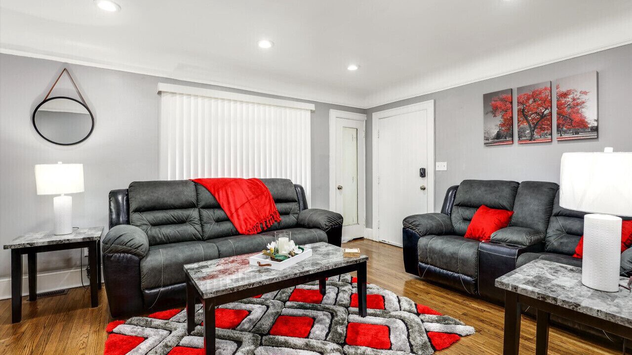 Photo of Livingroom in Grosse Pointe