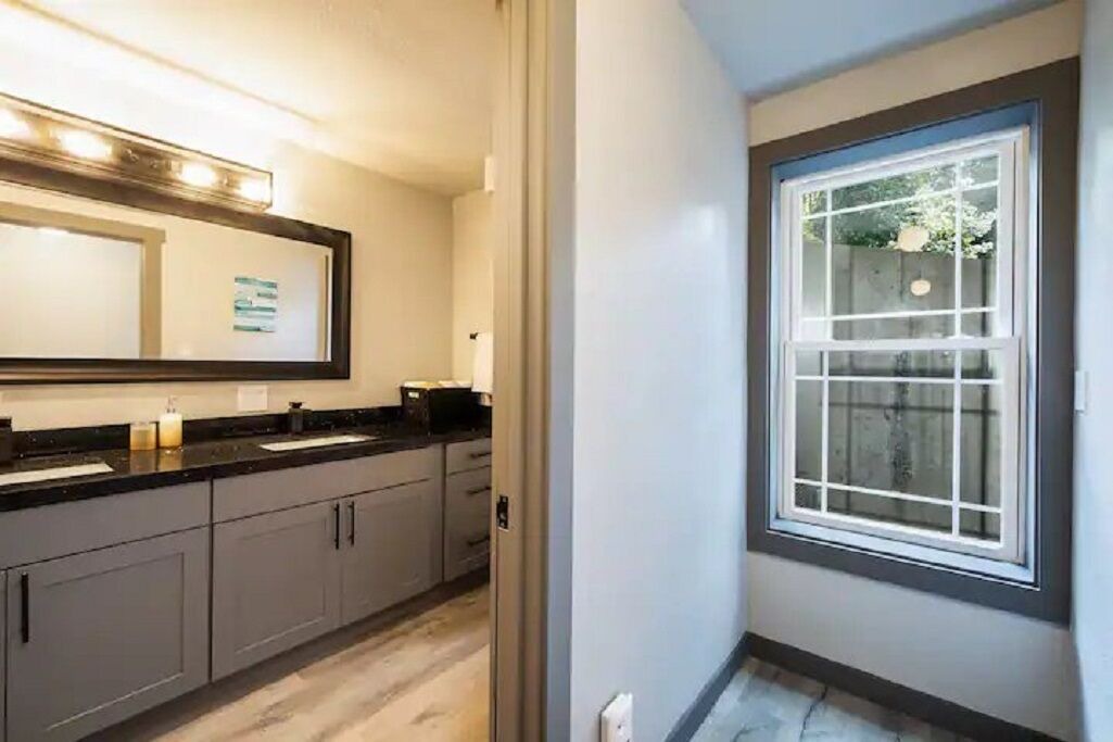 Photo of Others in Olympia