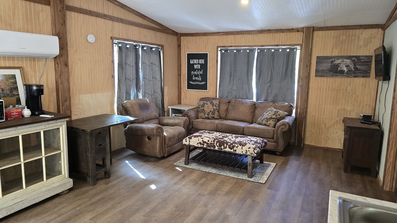Photo of Livingroom in Board Camp