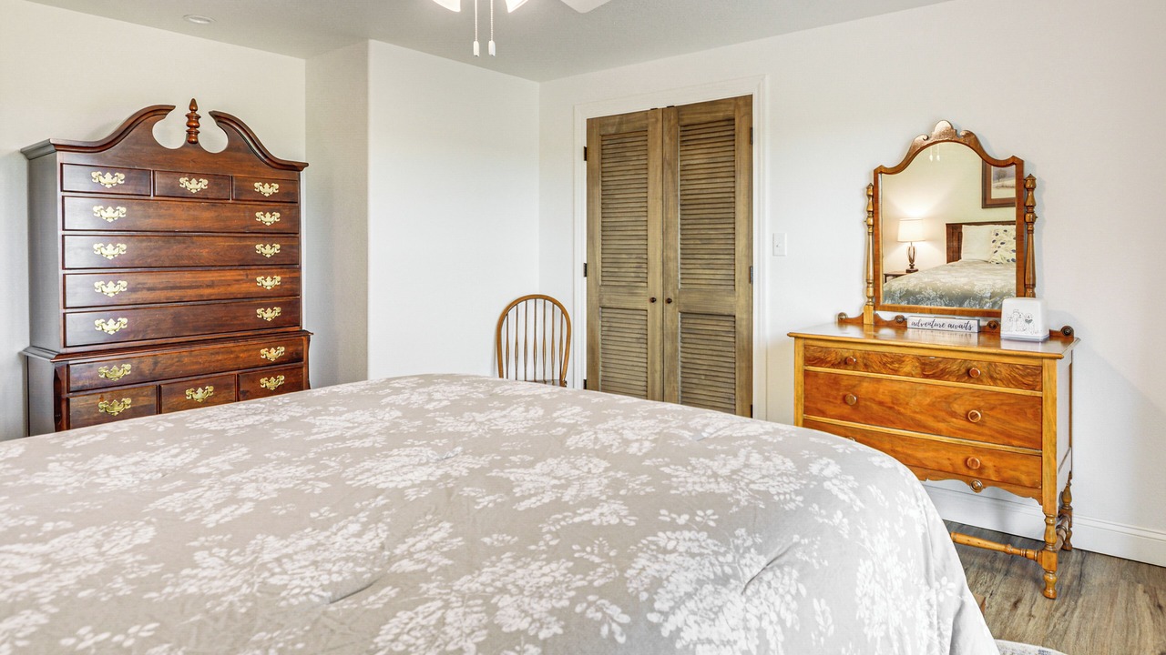 Photo of Bedroom in Squires