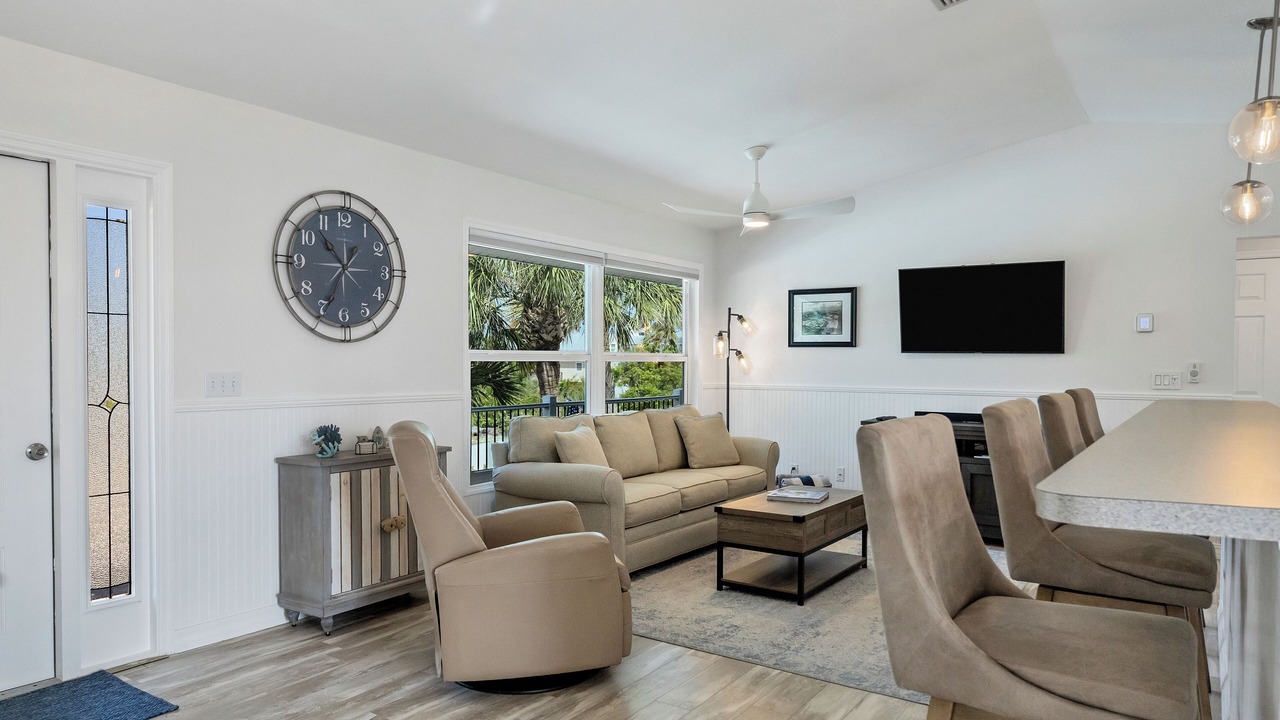 Photo of Livingroom in Palm Island
