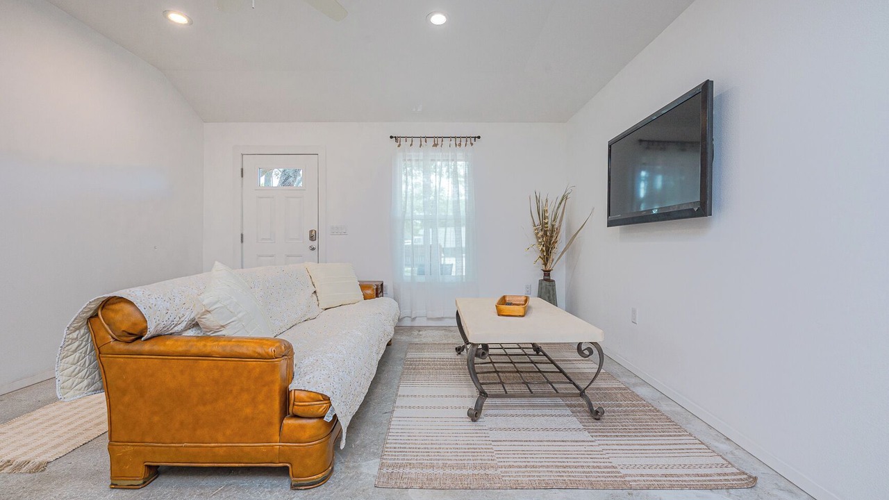 Photo of Livingroom in Fulton