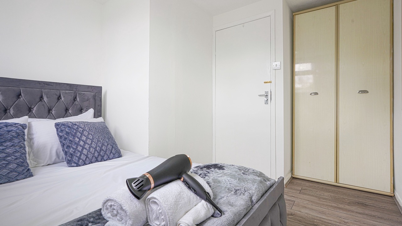 Photo of Bedroom in Luton