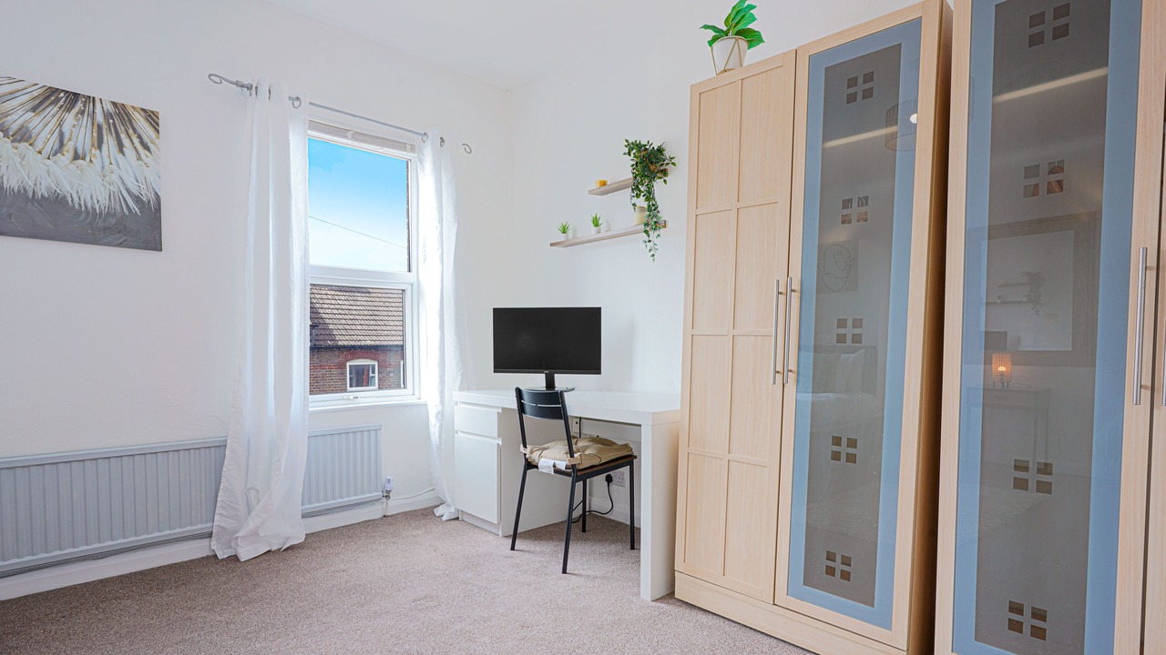 Photo of Bedroom in Luton