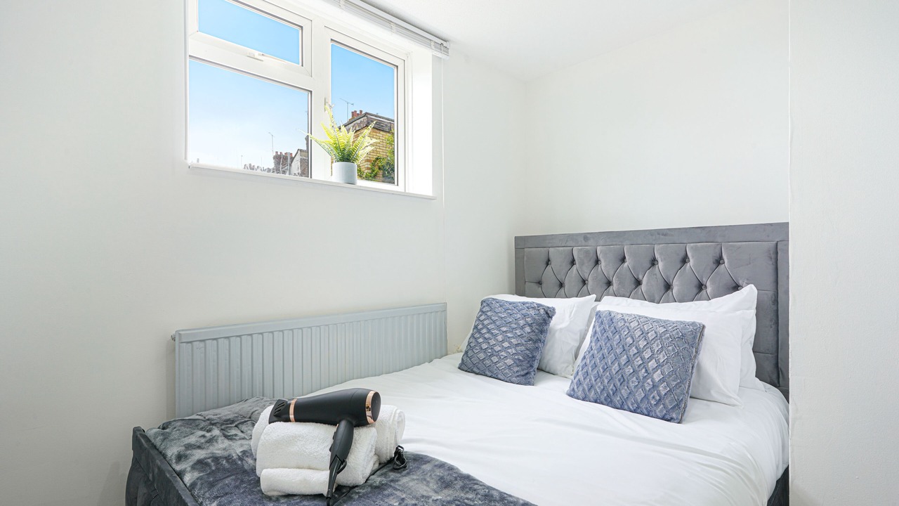 Photo of Bedroom in Luton