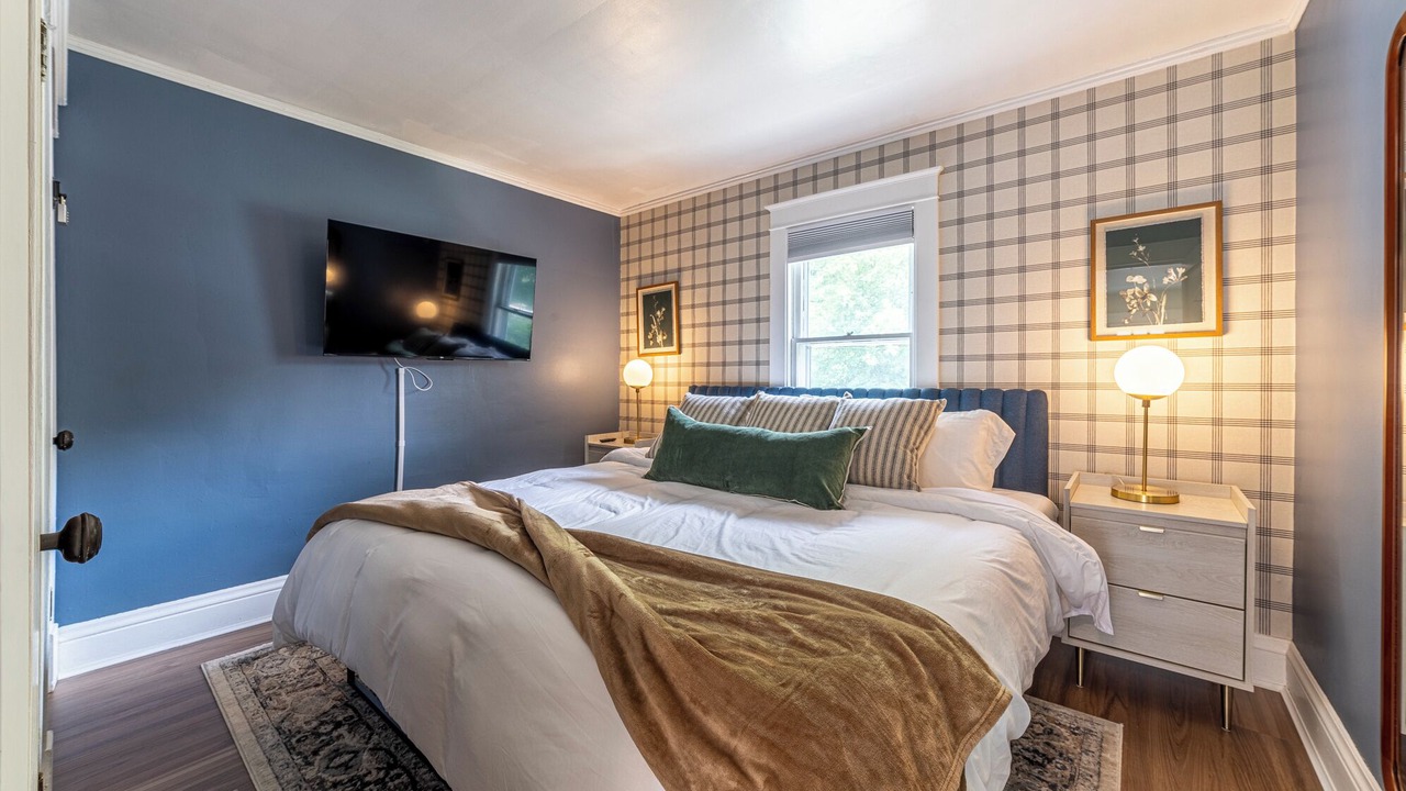 Photo of Bedroom in Northshore Triangle