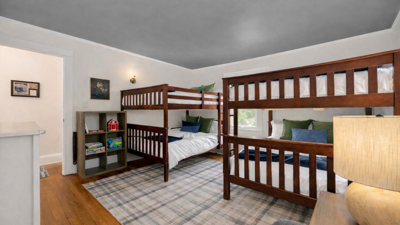 Photo of Bedroom in Northshore Triangle