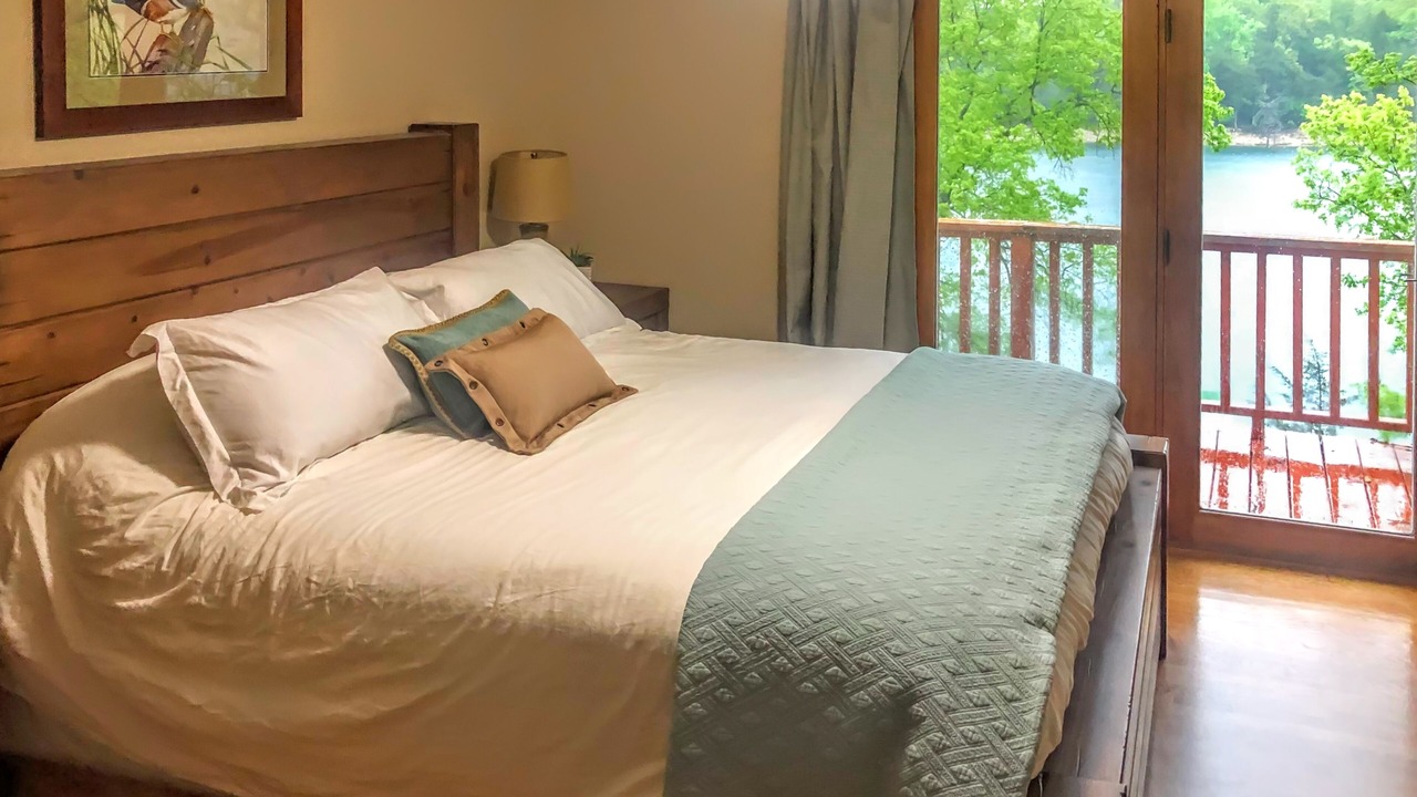 Photo of Bedroom in Eureka Springs