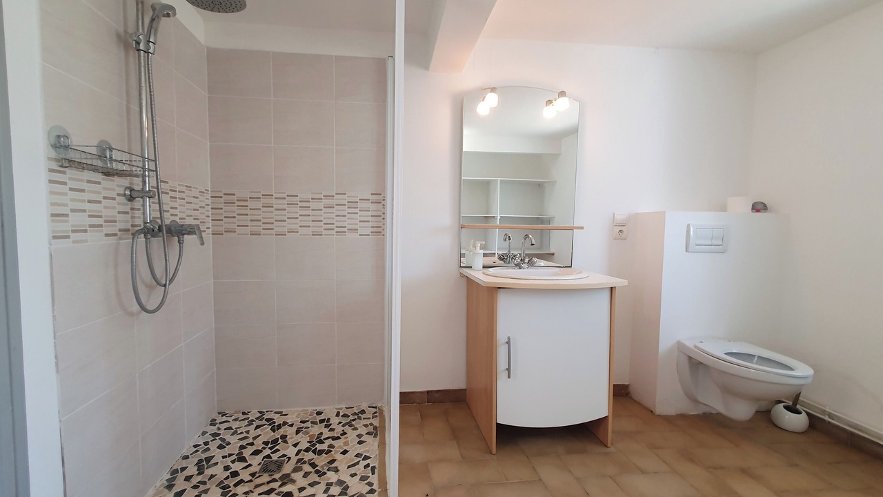 Photo of Bathroom in Homps