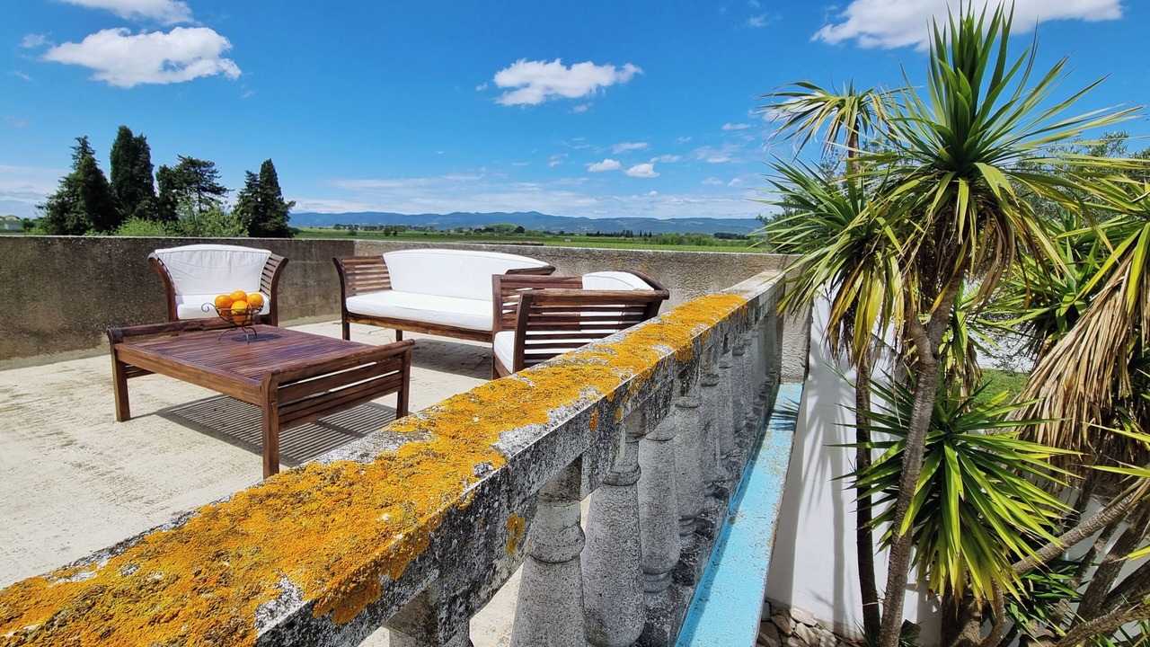 Photo of Patio Balcony in Homps