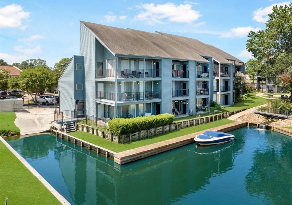 Photo of Outdoor in Walden on Lake Conroe
