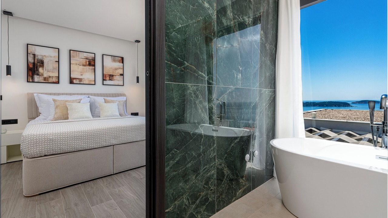 Photo of Bathroom in Plat