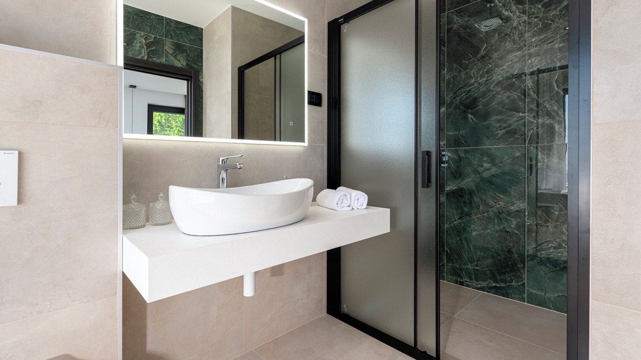 Photo of Bathroom in Plat