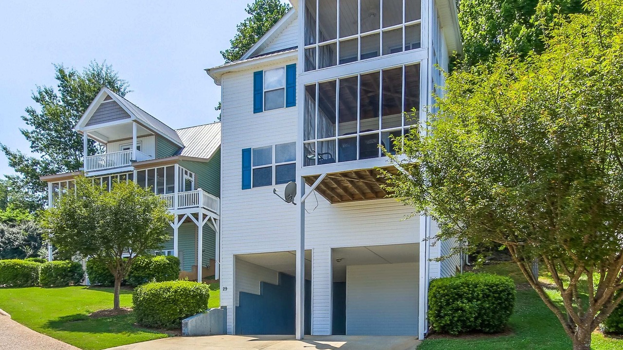 Photo of Others in Leesburg