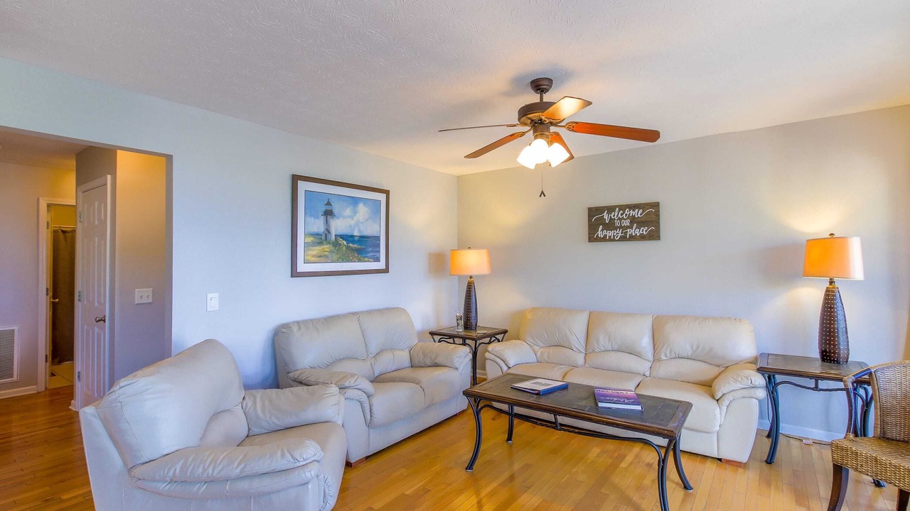 Photo of Livingroom in Leesburg