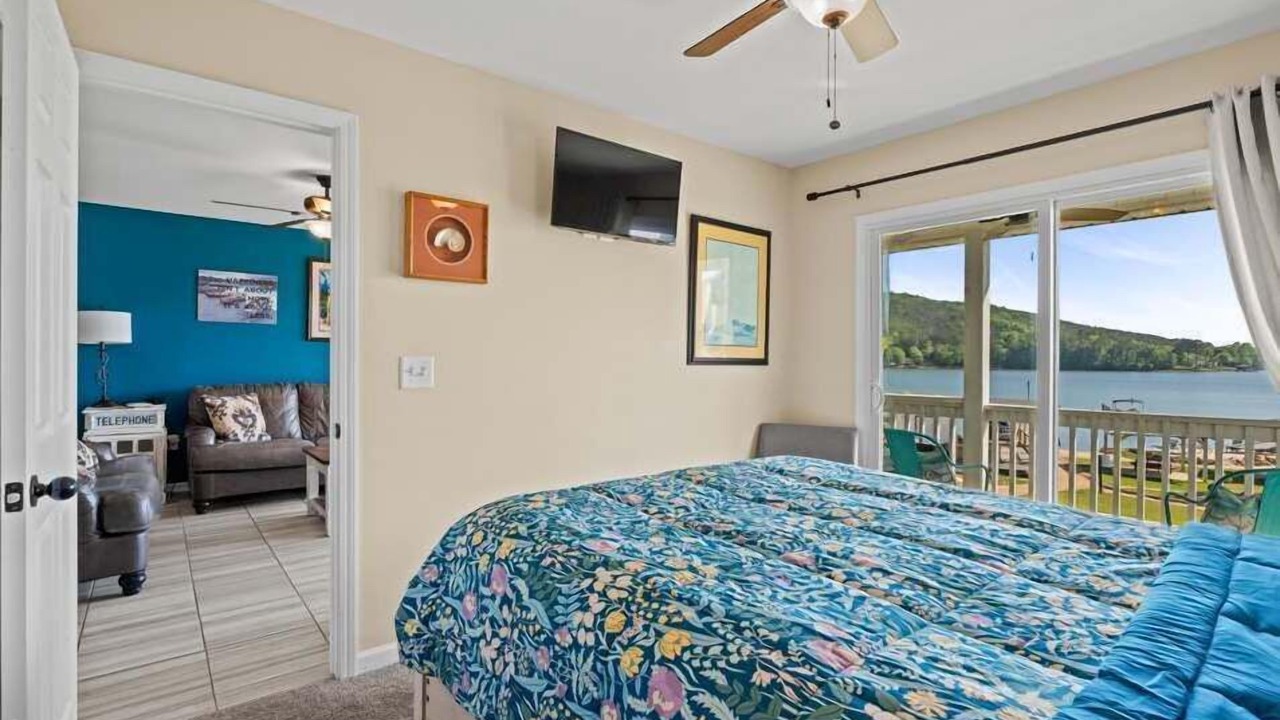 Photo of Bedroom in Leesburg