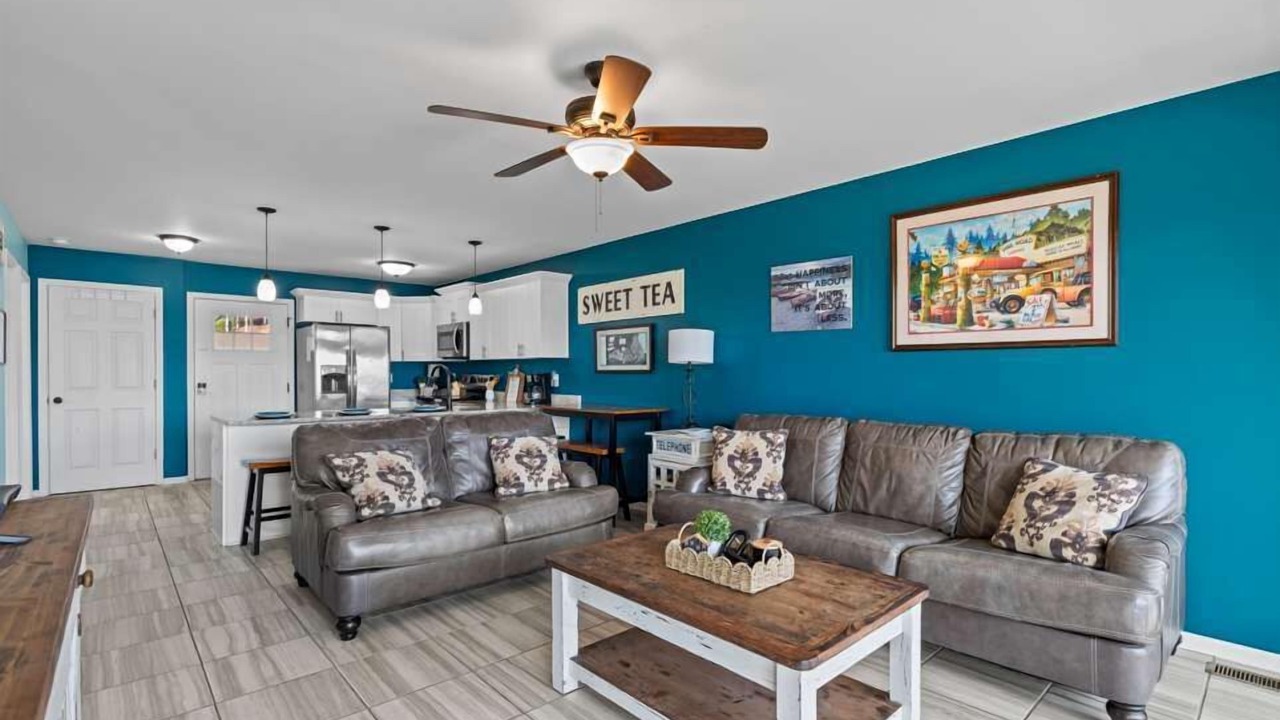 Photo of Livingroom in Leesburg