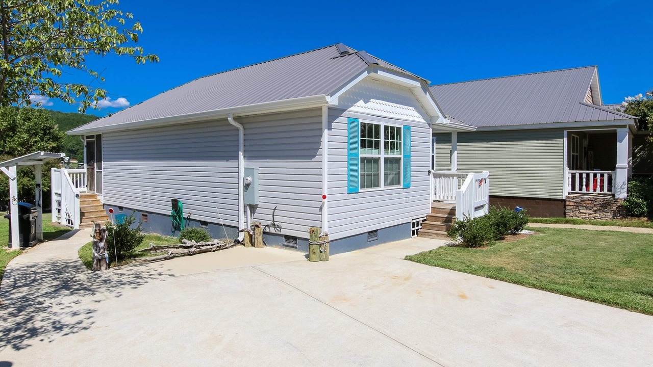 Photo of Others in Leesburg