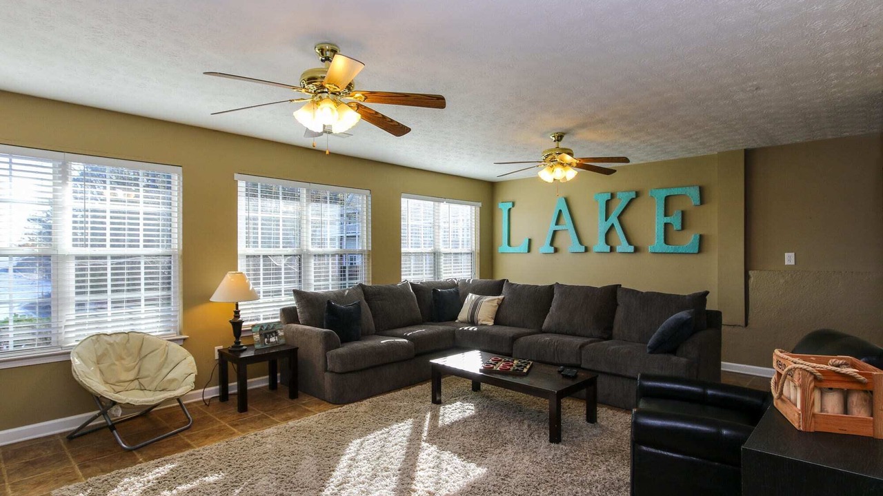 Photo of Livingroom in Leesburg