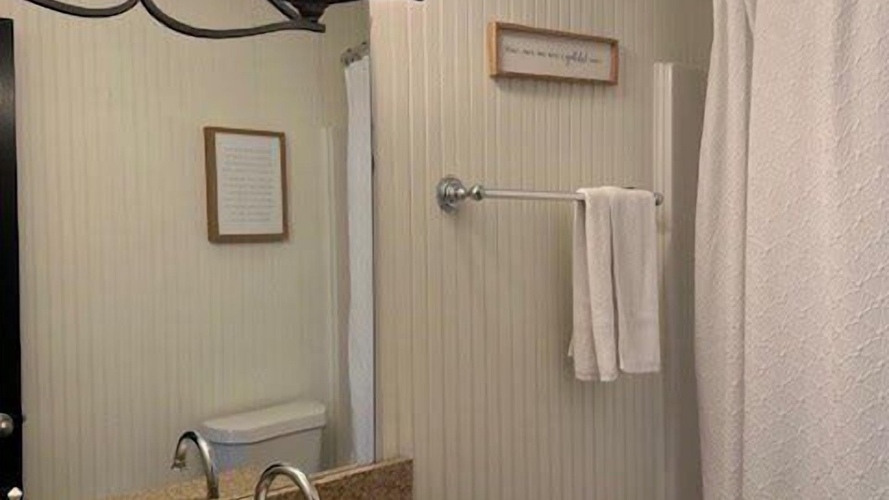 Photo of Bathroom in Leesburg