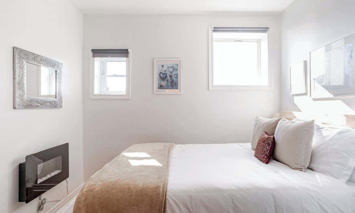 Photo of Bedroom in Belleville