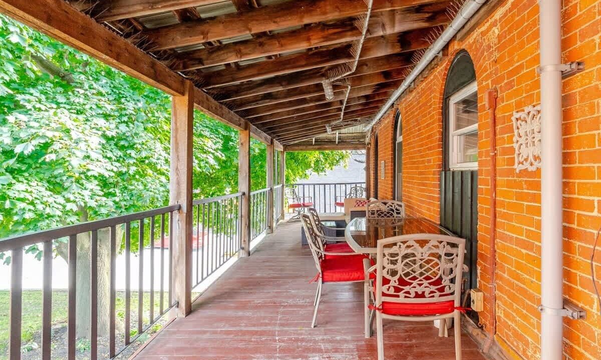Photo of Outdoor in Belleville