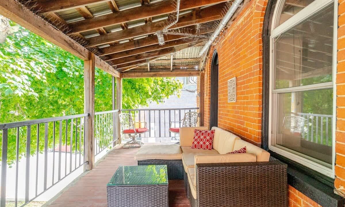 Photo of Patio Balcony in Belleville