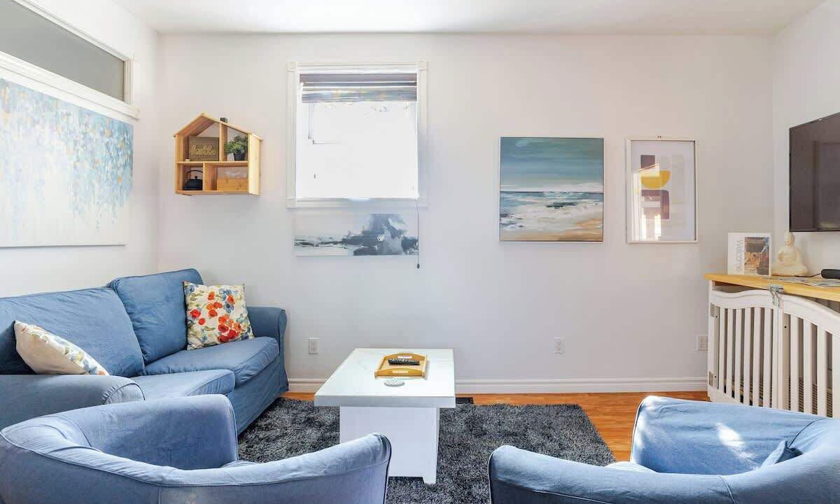 Photo of Livingroom in Belleville