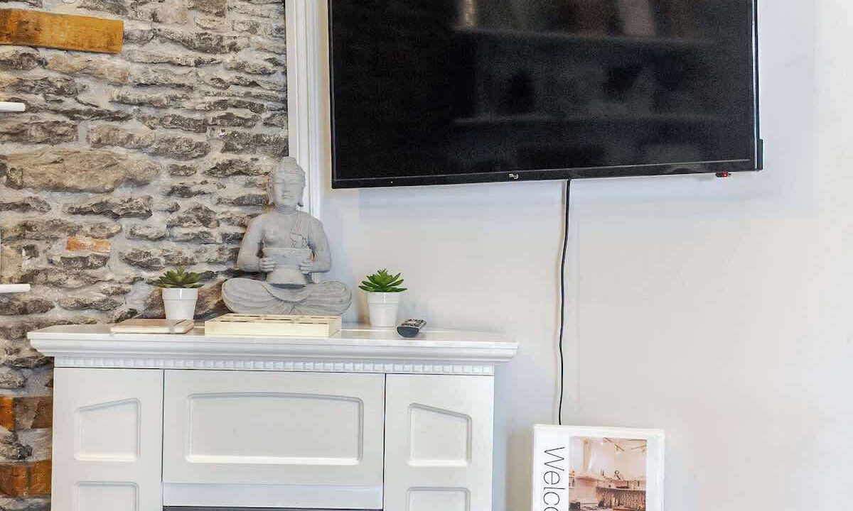 Photo of Livingroom in Belleville