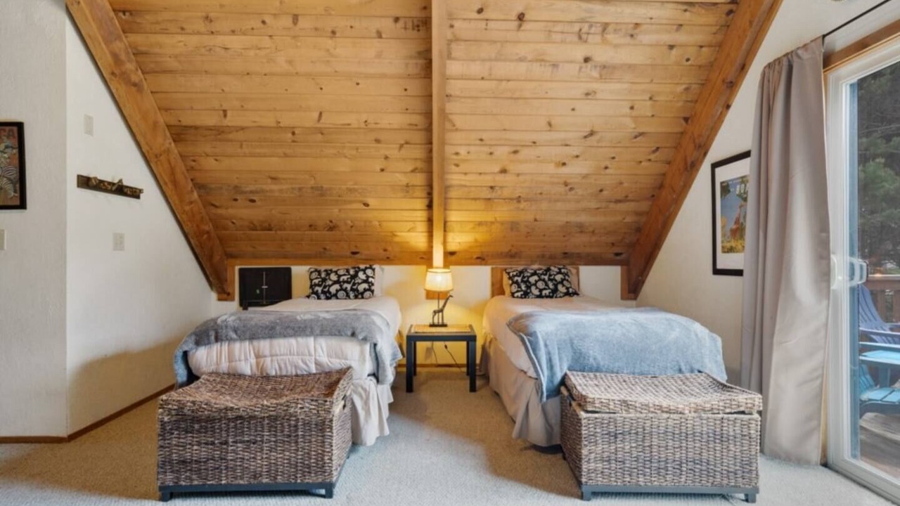 Photo of Bedroom in Rockaway Beach