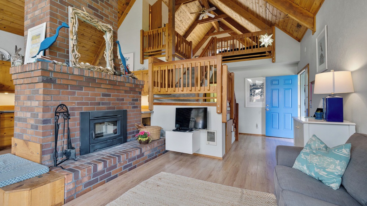Photo of Livingroom in Rockaway Beach