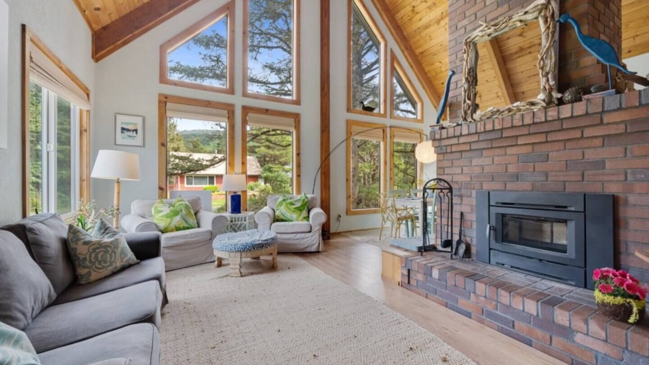 Photo of Livingroom in Rockaway Beach