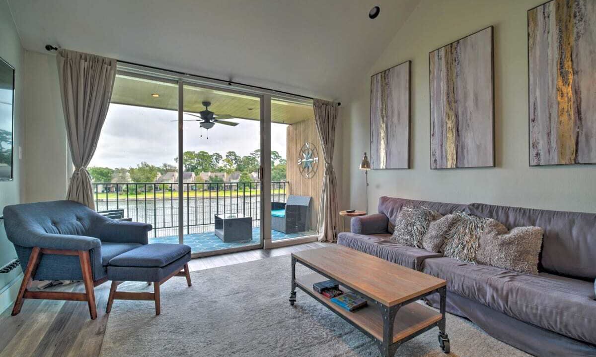 Photo of Livingroom in Walden on Lake Conroe