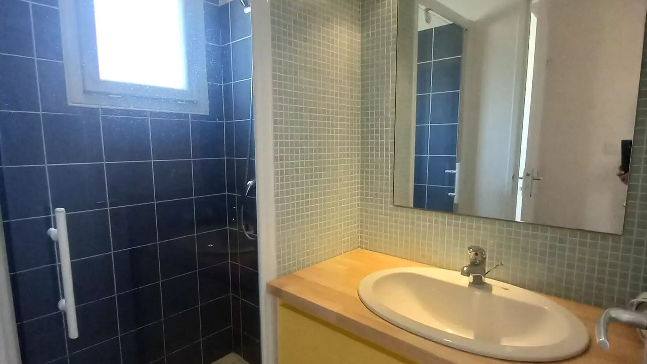 Photo of Bathroom in Montpezat-de-Quercy