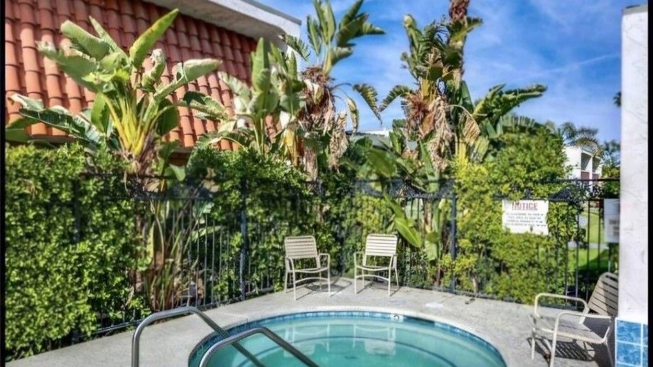 Photo of Outdoor in Racquet Club Estates