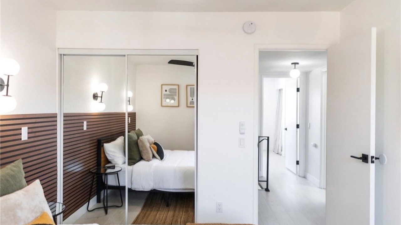 Photo of Bedroom in Racquet Club Estates