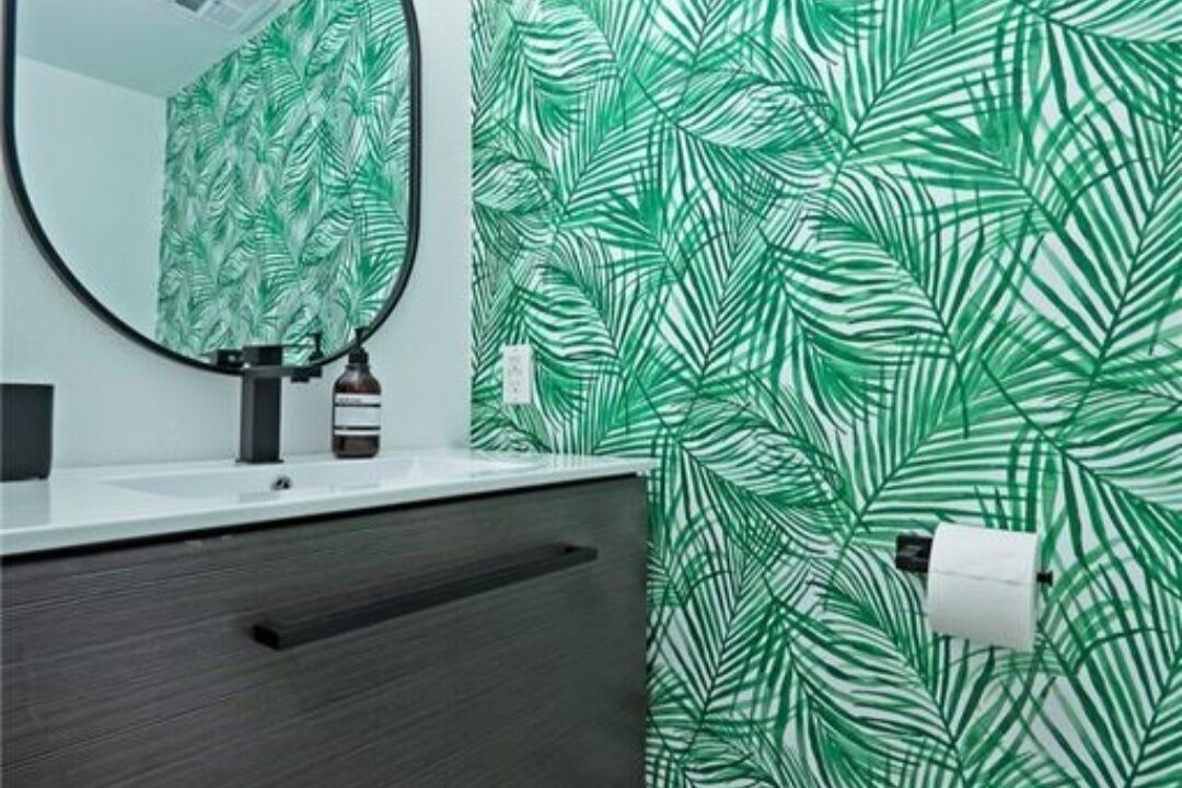 Photo of Bathroom in Racquet Club Estates