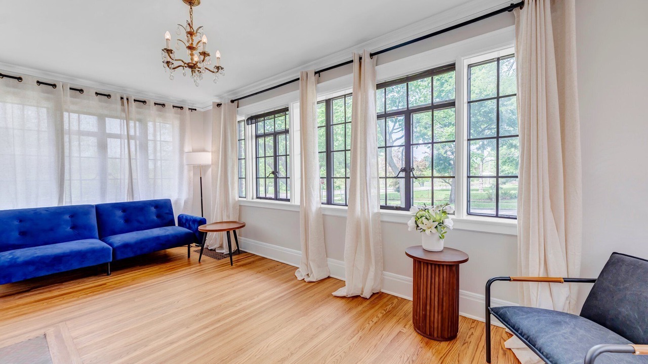 Photo of Livingroom in Niagara Falls