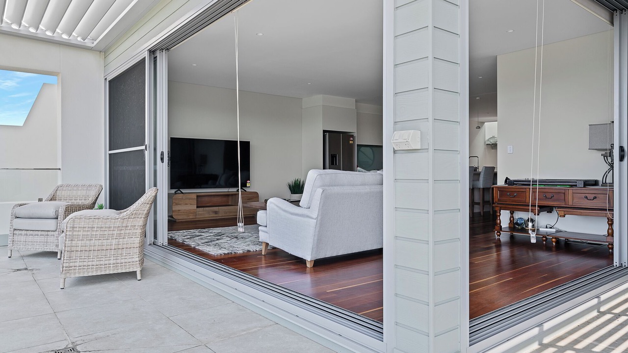 Photo of Others in Magenta Shores