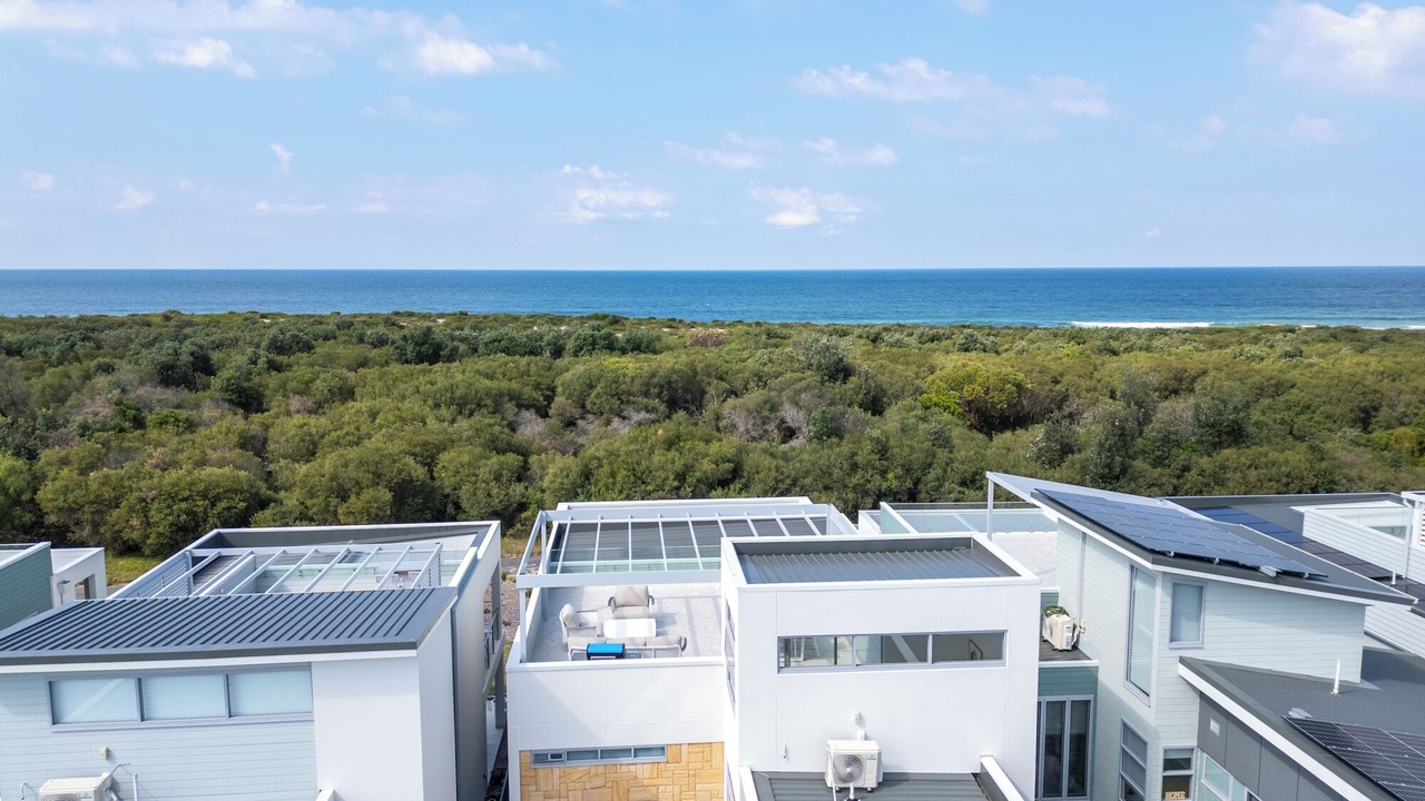 Photo of Others in Magenta Shores