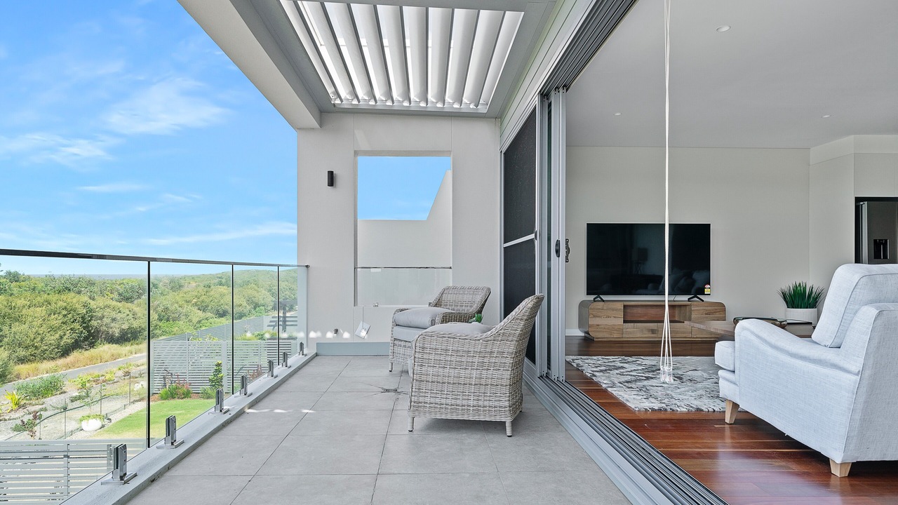 Photo of Others in Magenta Shores