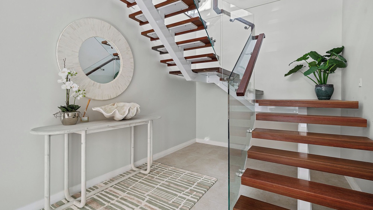 Photo of Others in Magenta Shores