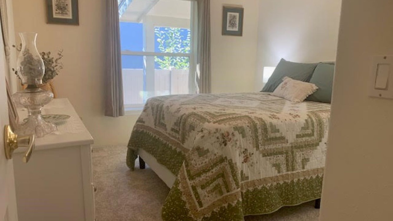 Photo of Bedroom in Shady Cove