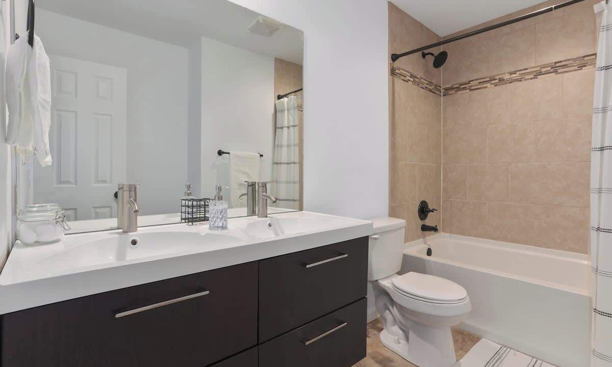 Photo of Bathroom in Nall Hills