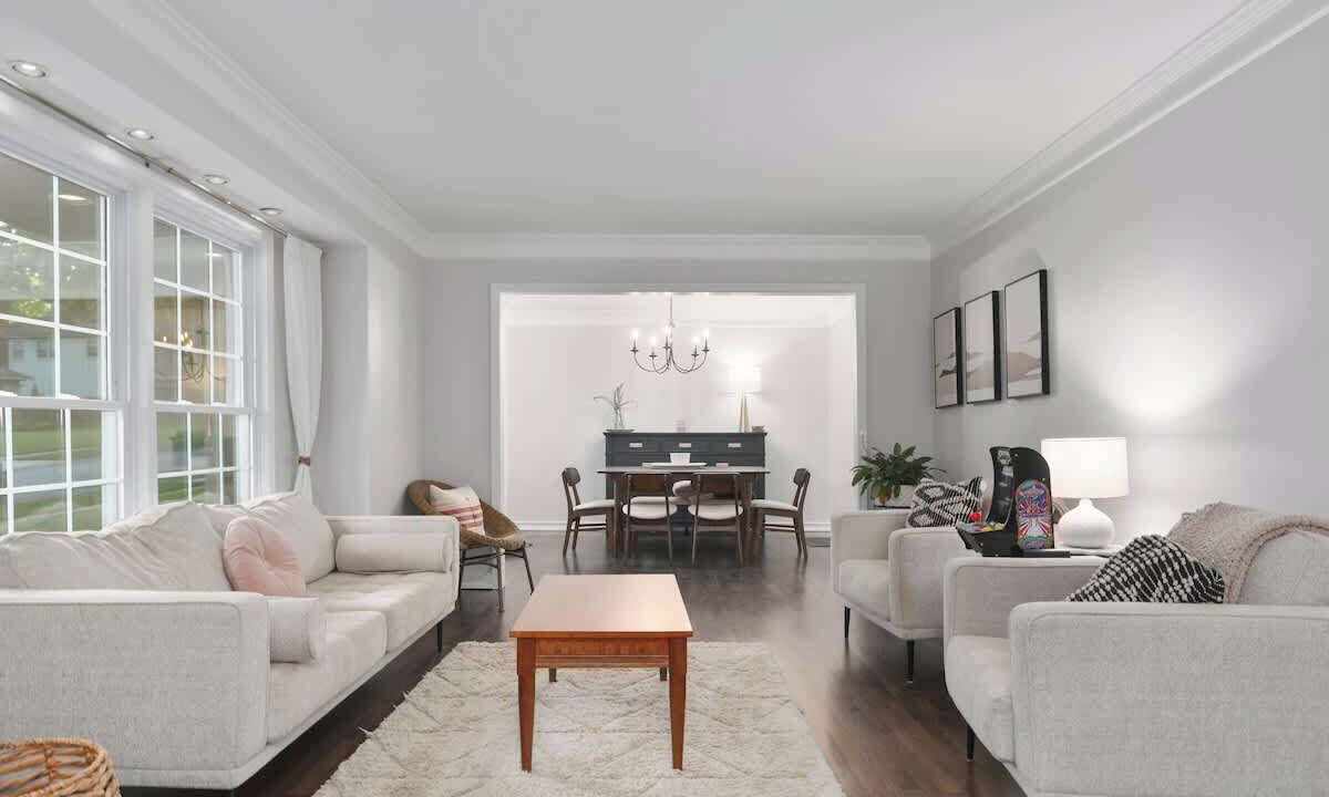 Photo of Livingroom in Nall Hills