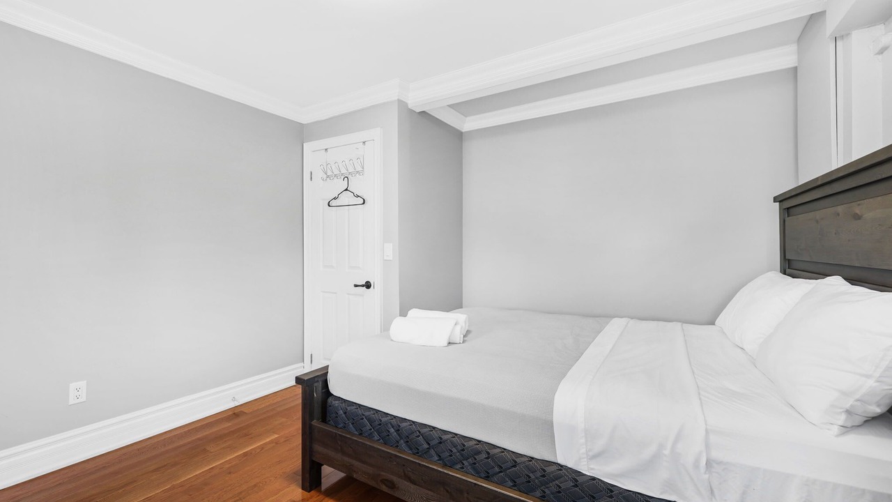 Photo of Bedroom in Crystal Beach