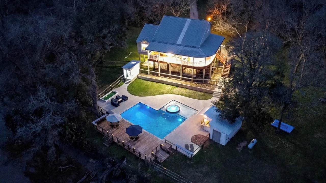 Photo of Outdoor in Cedar Lane