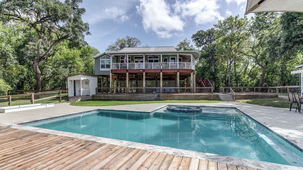 Photo of Outdoor in Cedar Lane